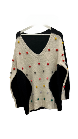 Loretta V-Neck little balls detailed