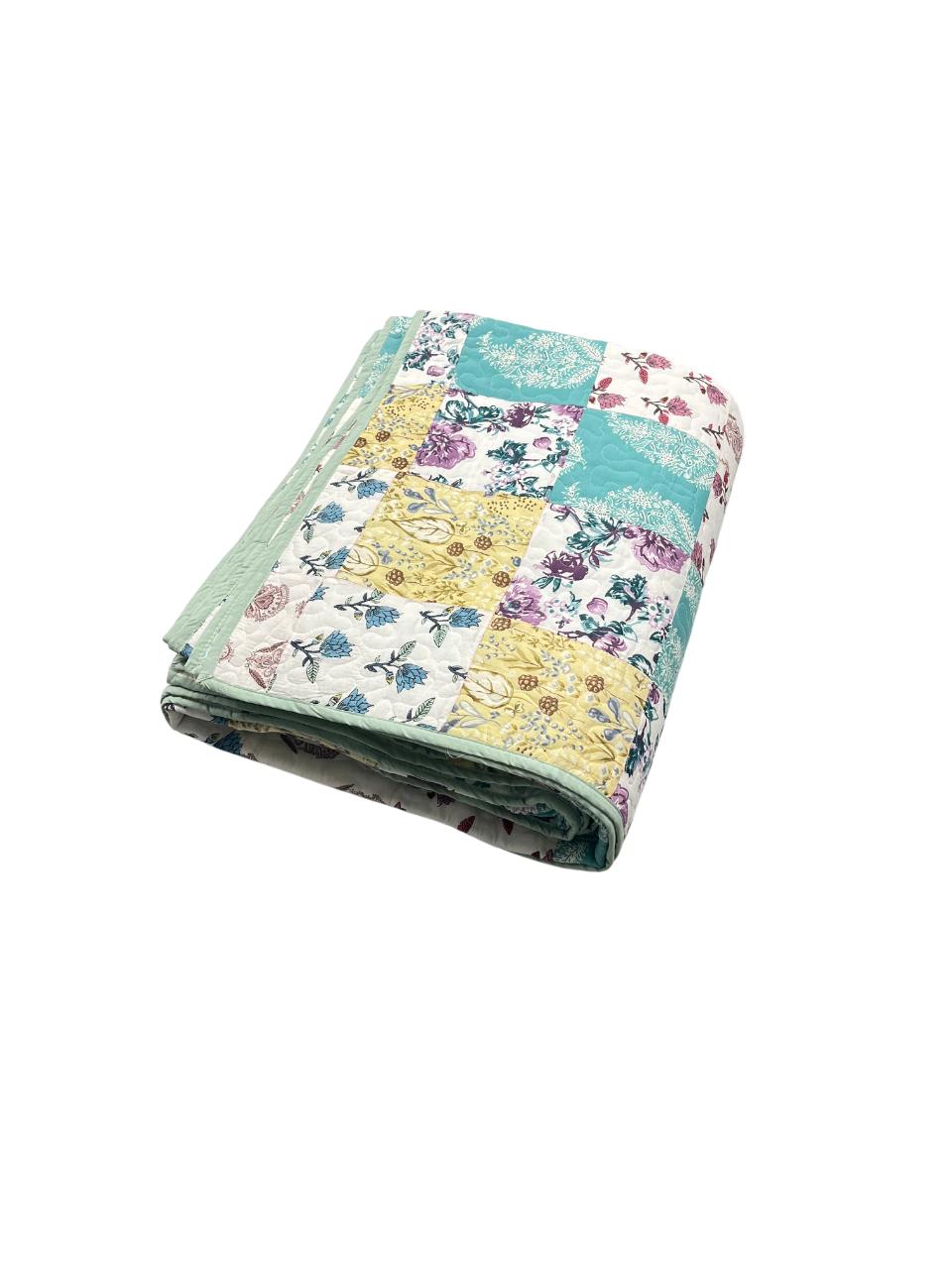 Vintage Floral Patchwork & Botanical Print: Reversible Cotton Queen Size Quilt