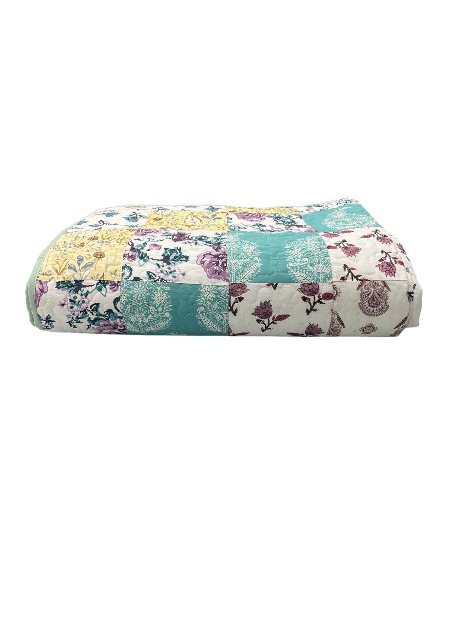 Vintage Floral Patchwork & Botanical Print: Reversible Cotton Queen Size Quilt