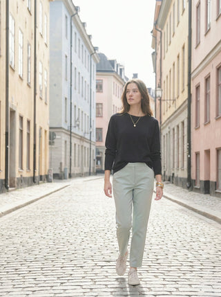 The Italian Soft Scoop Neck Sweater- Black