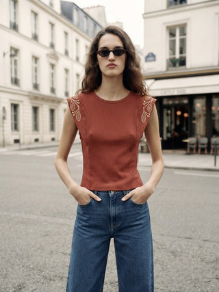 Embroidered Ruffle-Sleeve Ribbed Top- Rust