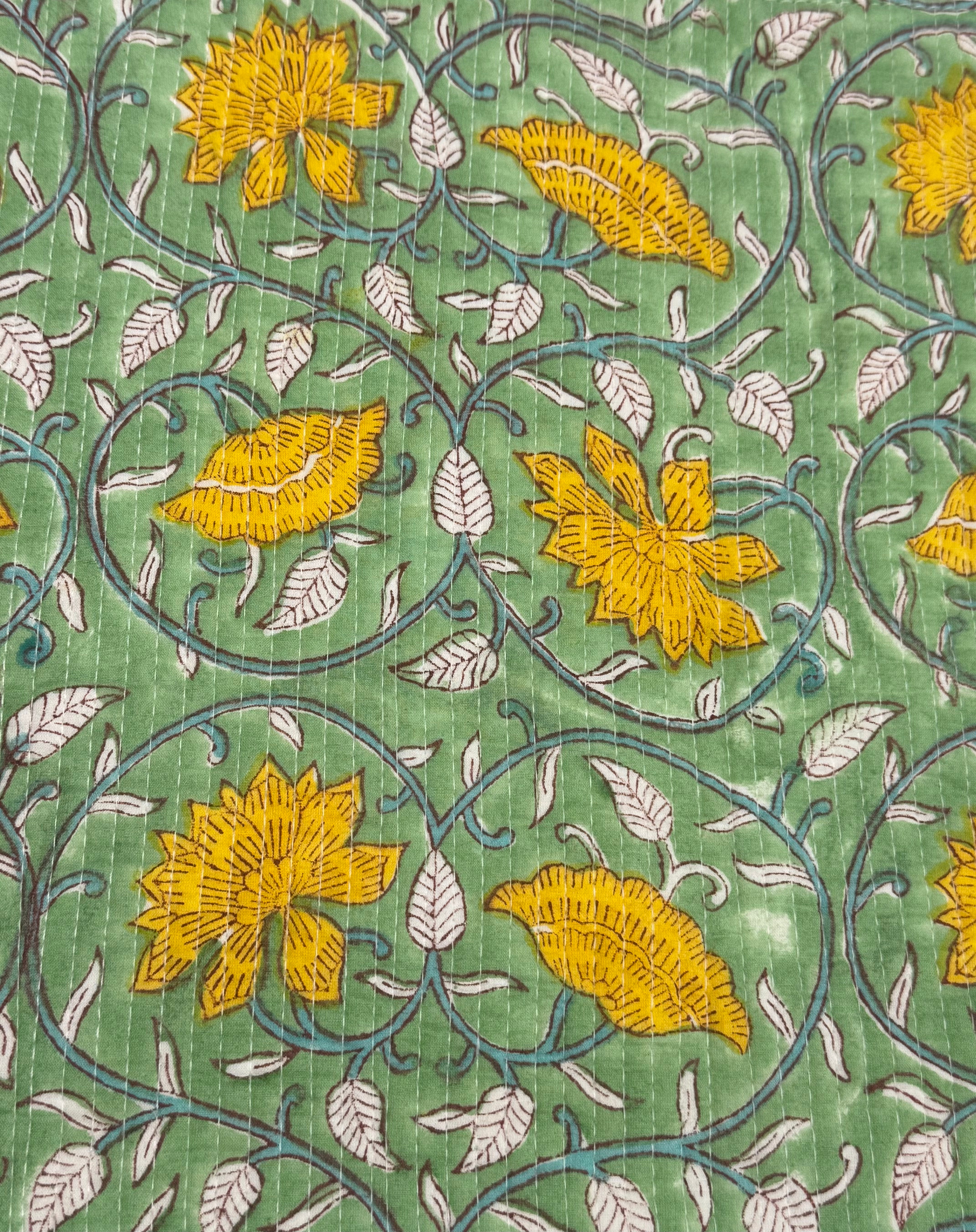 Meadow Bloom Quilted Laptop Sleeve (L)