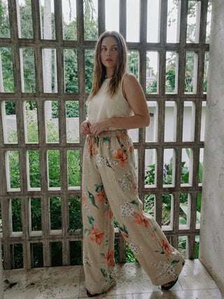 The Islandia Wide-Leg Linen Pant- light taupe