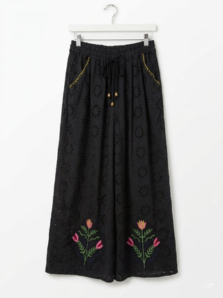 Floral Eyelet Embroidered Two-Piece Set- Artisanal Onyx Floral