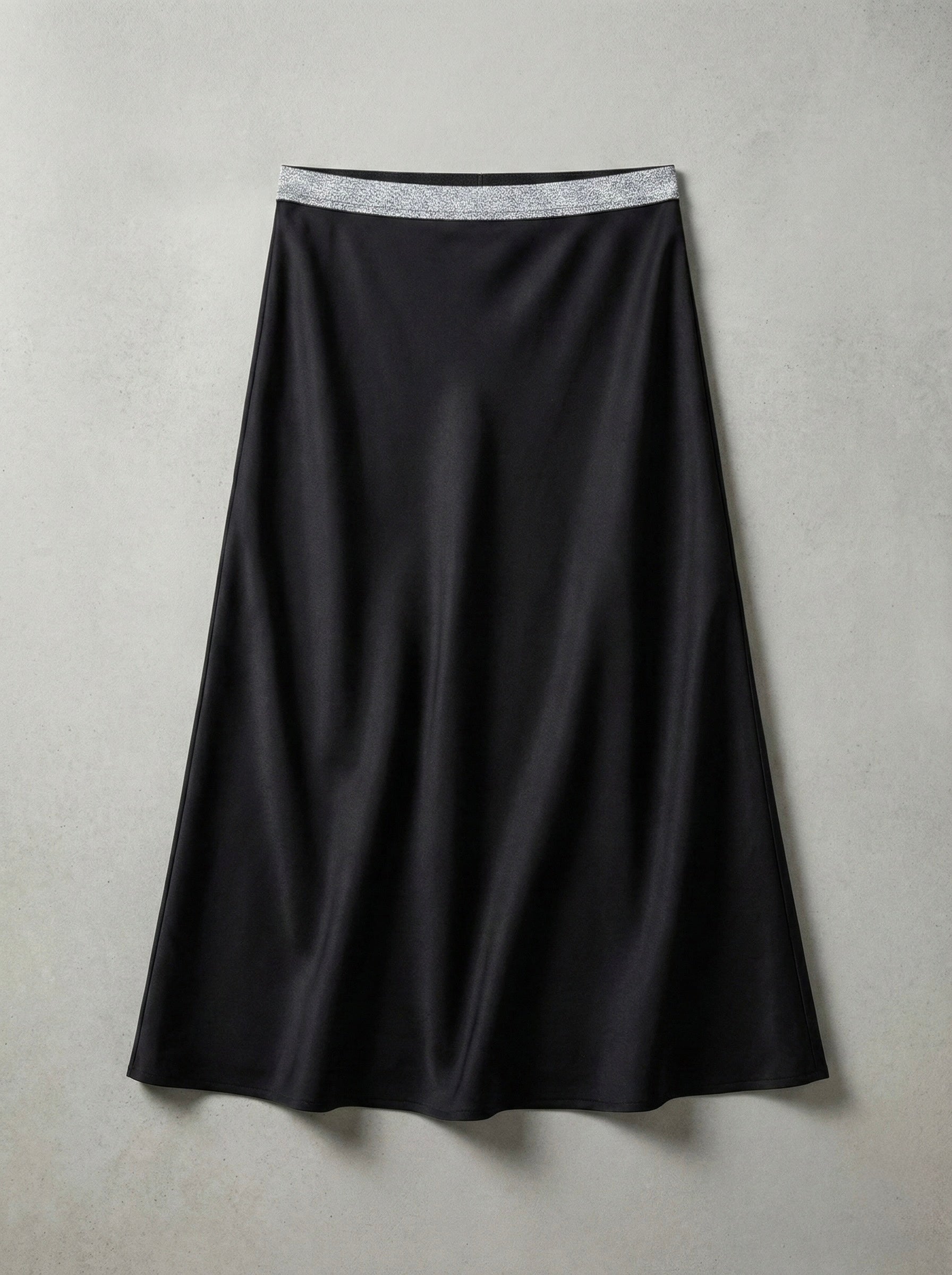 The Cognac Shimmer Waist Midi Skirt- Black