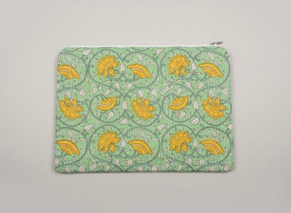 Meadow Bloom Quilted Laptop Sleeve (L)