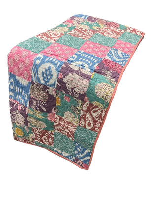 Blush & Bloom: Reversible Queen Cotton Quilt with Pink Accents and Floral Grace