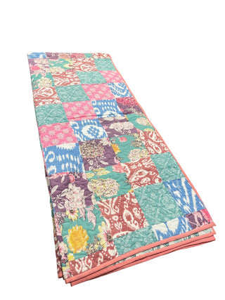 Blush & Bloom: Reversible Queen Cotton Quilt with Pink Accents and Floral Grace