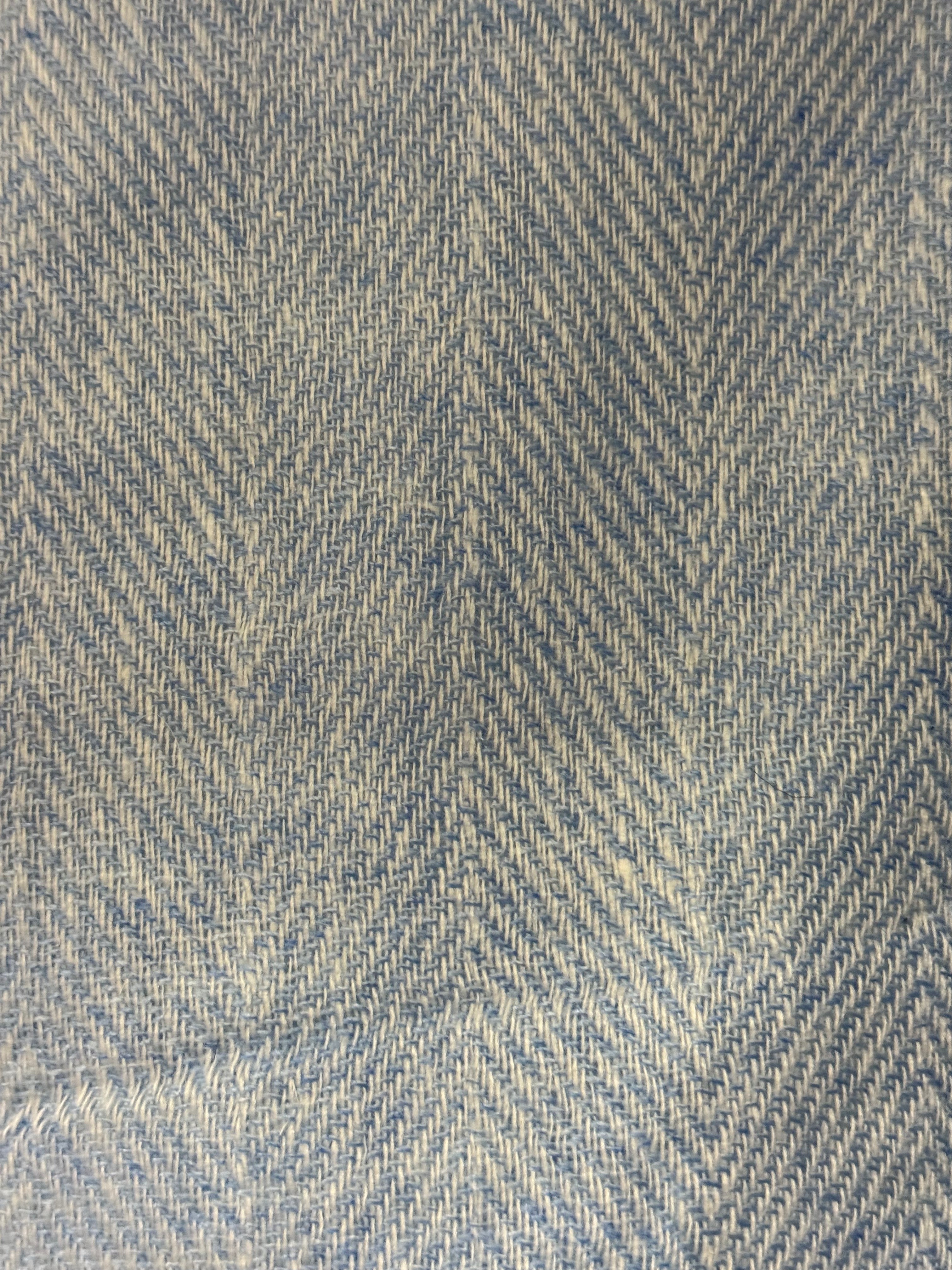 The Azure Herringbone Wrap – Exclusive Cashmere Touch