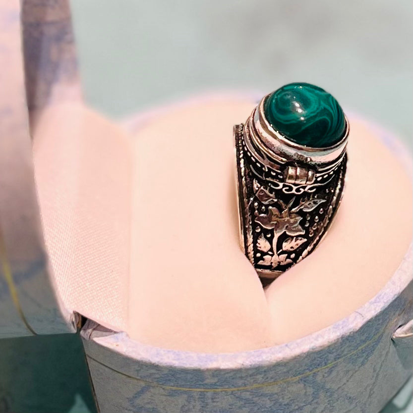 Malachite Semi Prescious Stone Ring which opens up